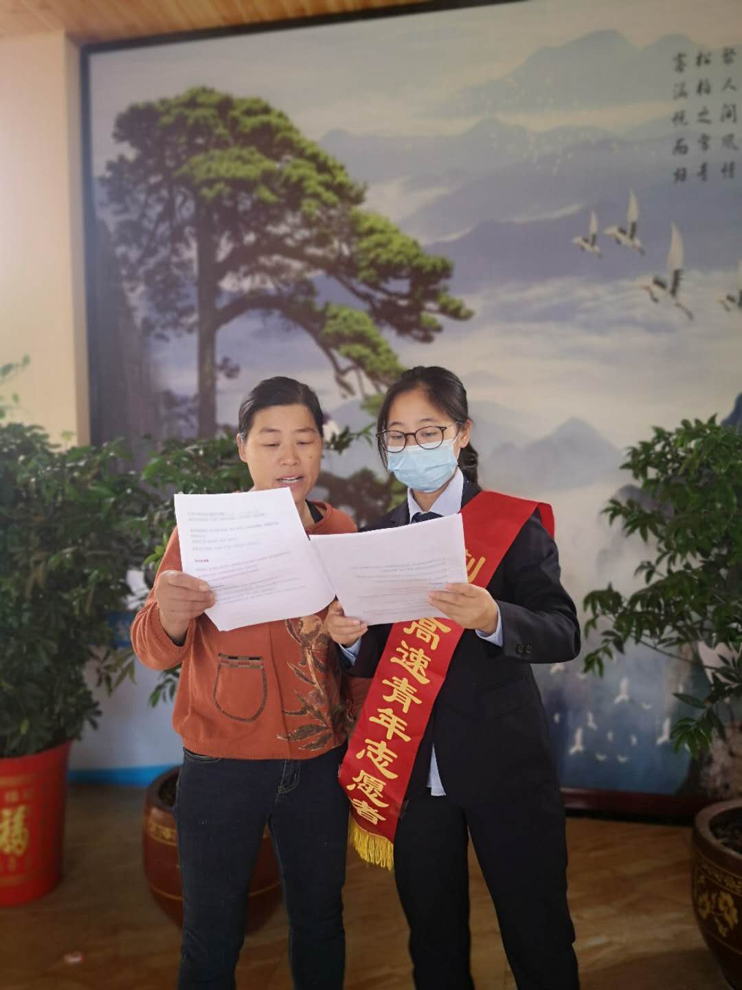 讲解防灾减灾安全知识.jpg 讲解防灾减灾安全知识.jpg