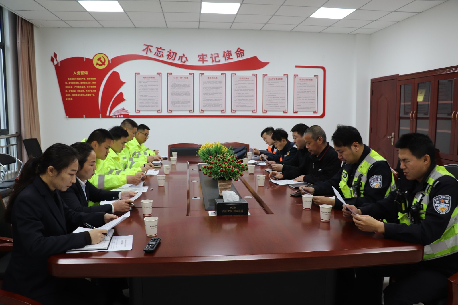 治超1.JPG 治超1.JPG