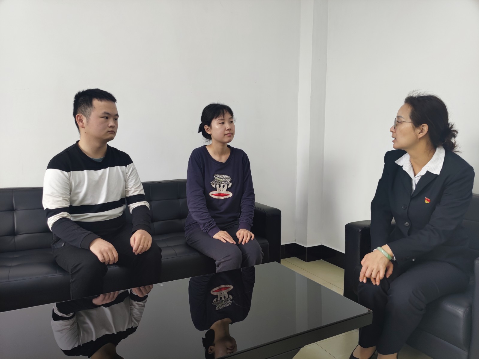 与应届生交心谈心.jpg 与应届生交心谈心.jpg