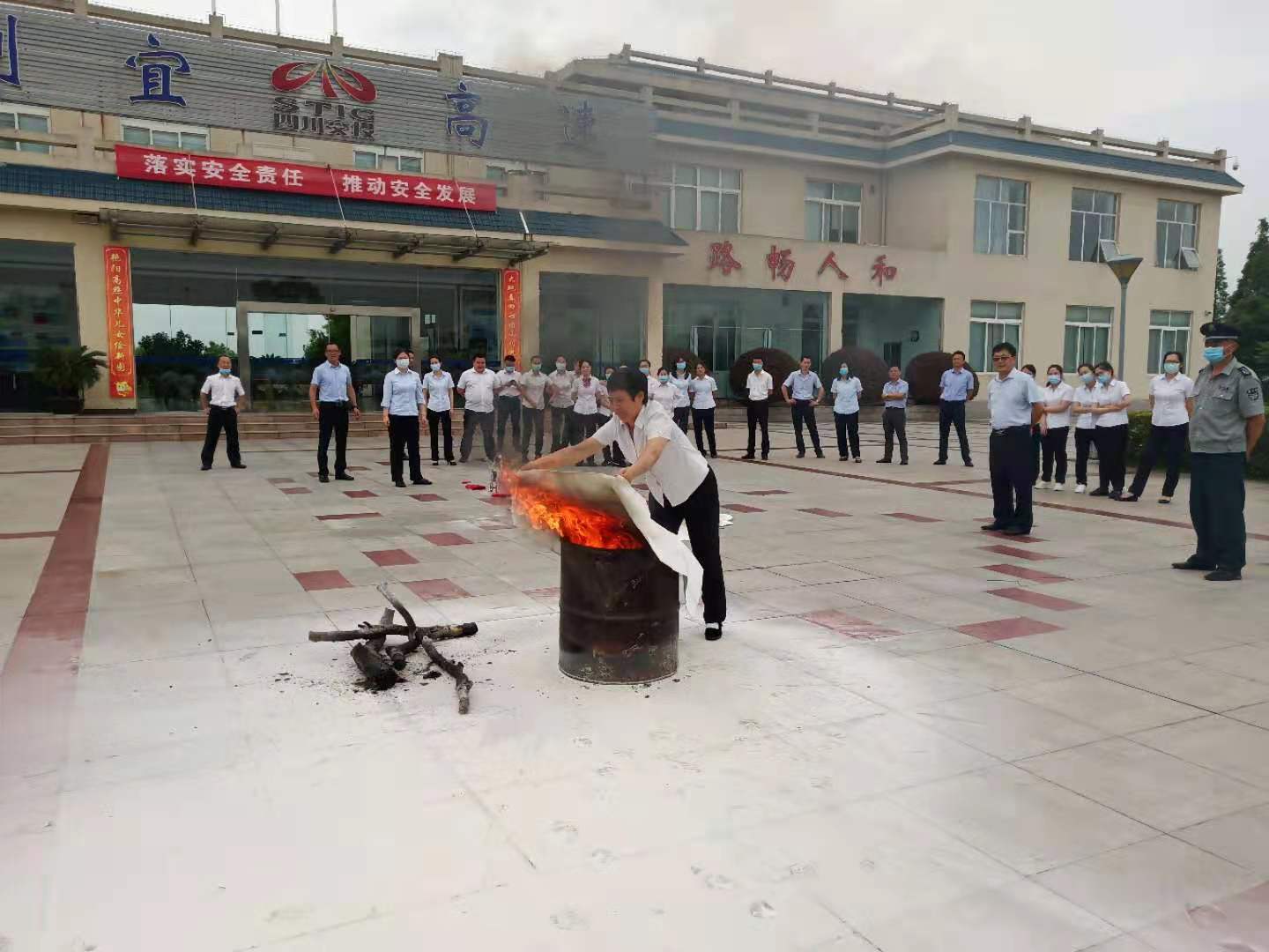 b46de9ba1d3e58008cb1721c7fb38e7.jpg b46de9ba1d3e58008cb1721c7fb38e7.jpg