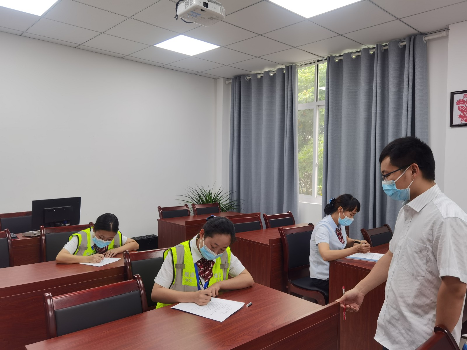 业务测试.jpg