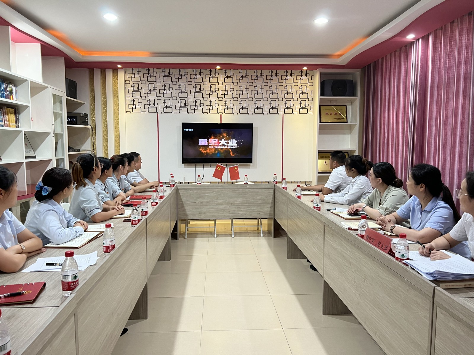 20220714观看《建军大业》..2.jpg