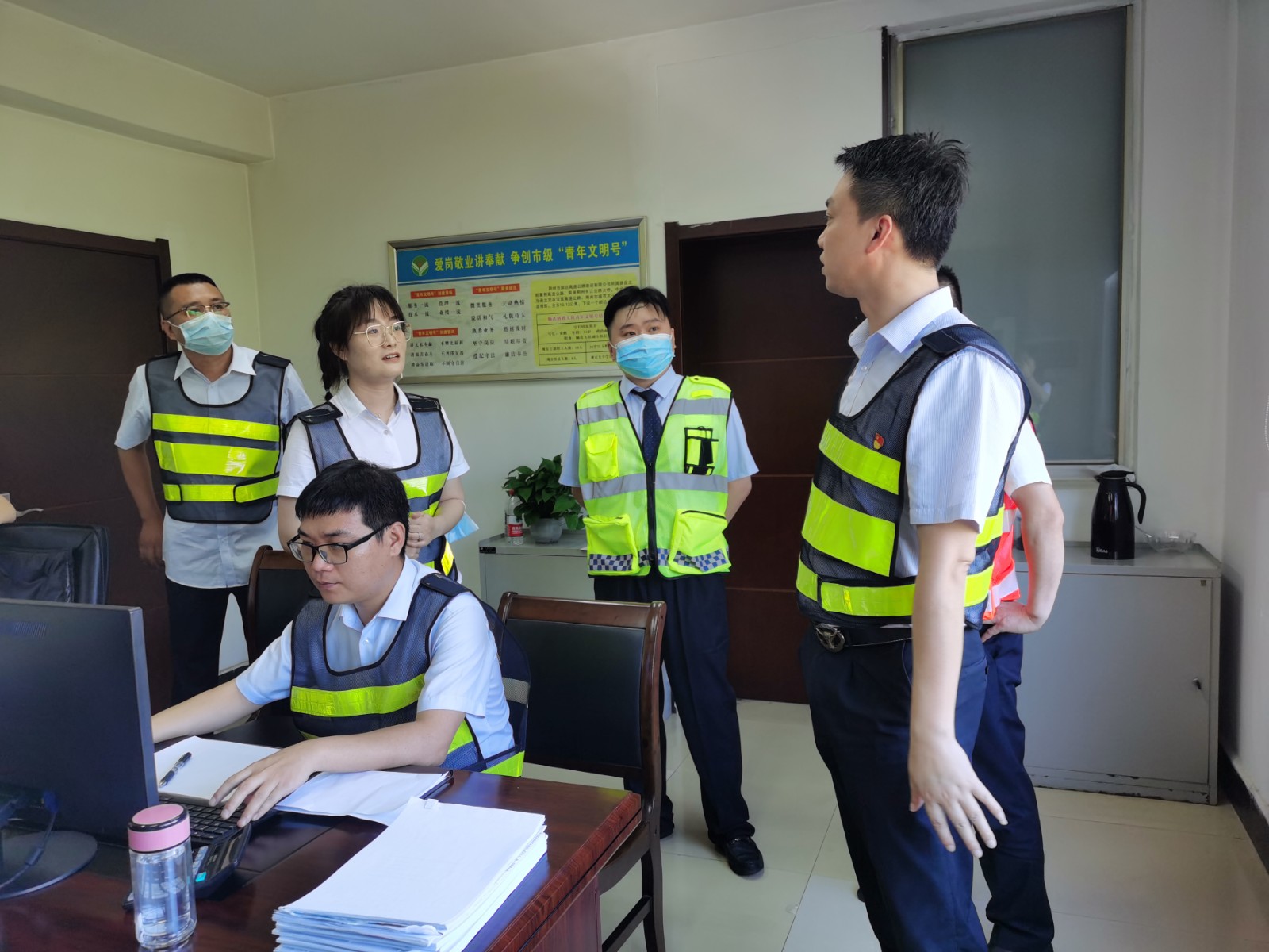 对逃费车辆线上发起工单.jpg 对逃费车辆线上发起工单.jpg