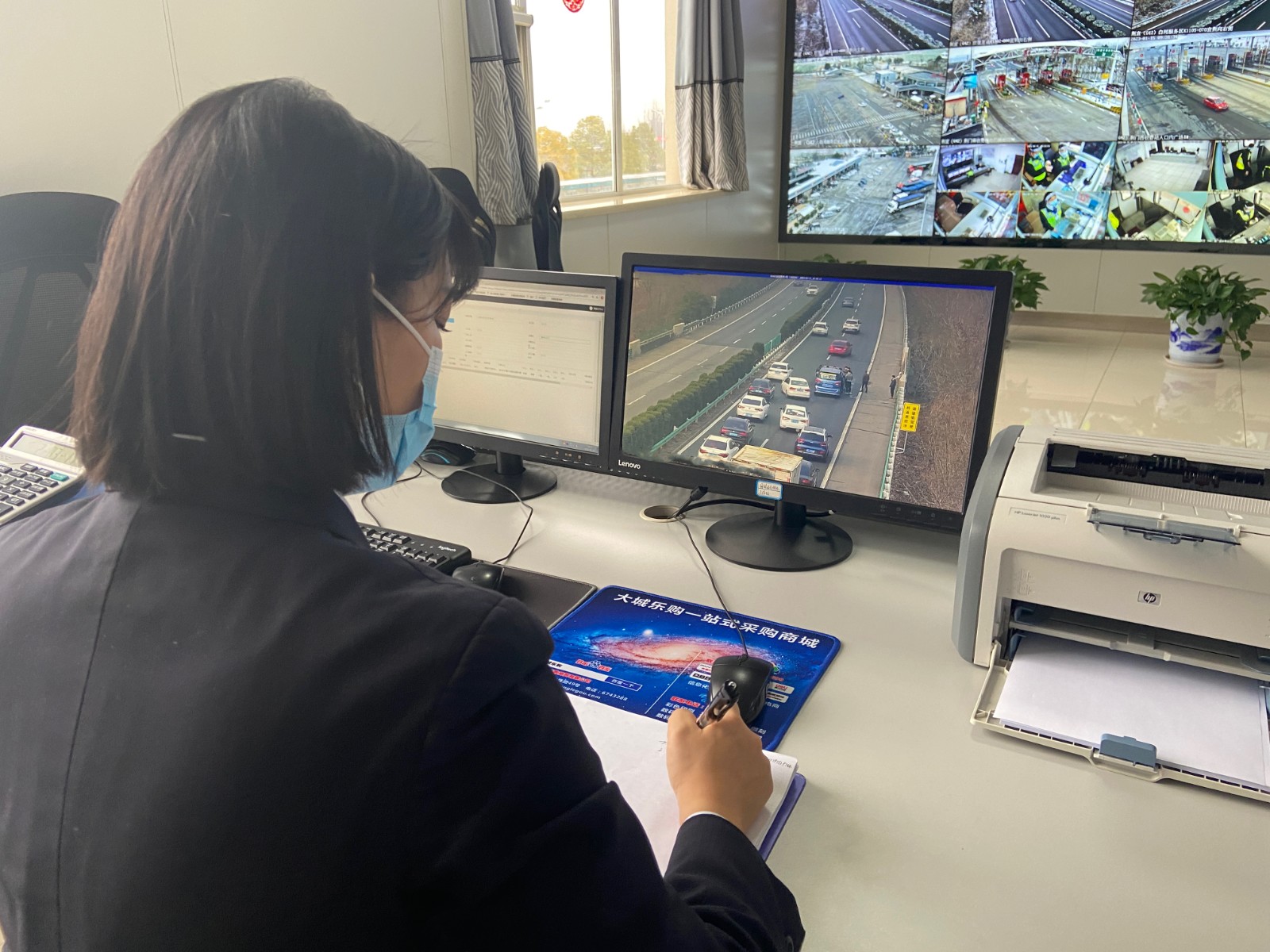 实时巡查路况进行联动协调.jpg 实时巡查路况进行联动协调.jpg