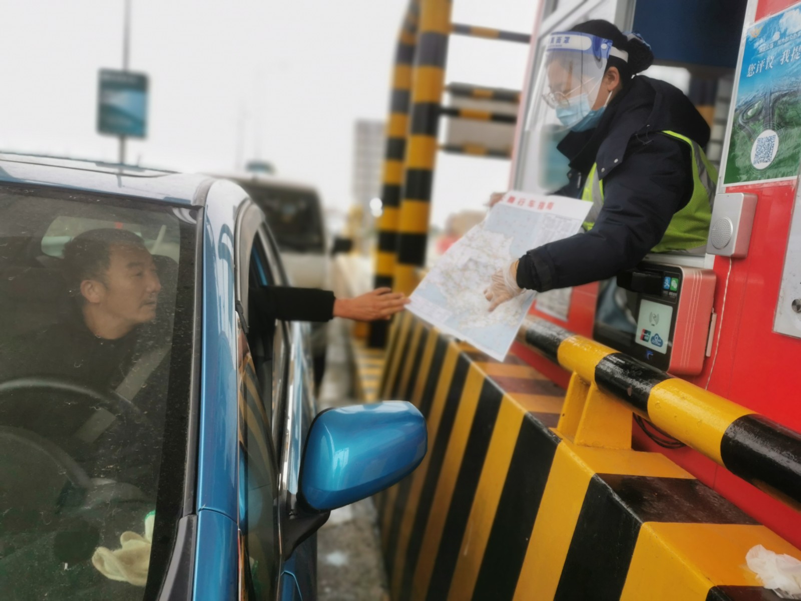 行车指引.jpg 行车指引.jpg