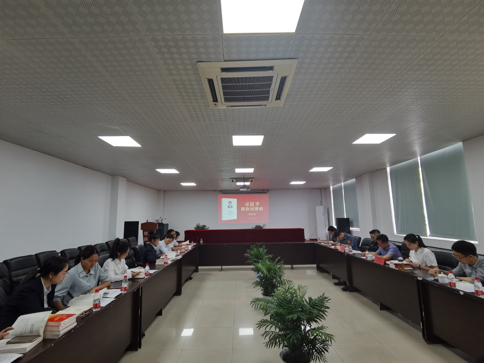 理论学习.jpg 理论学习.jpg