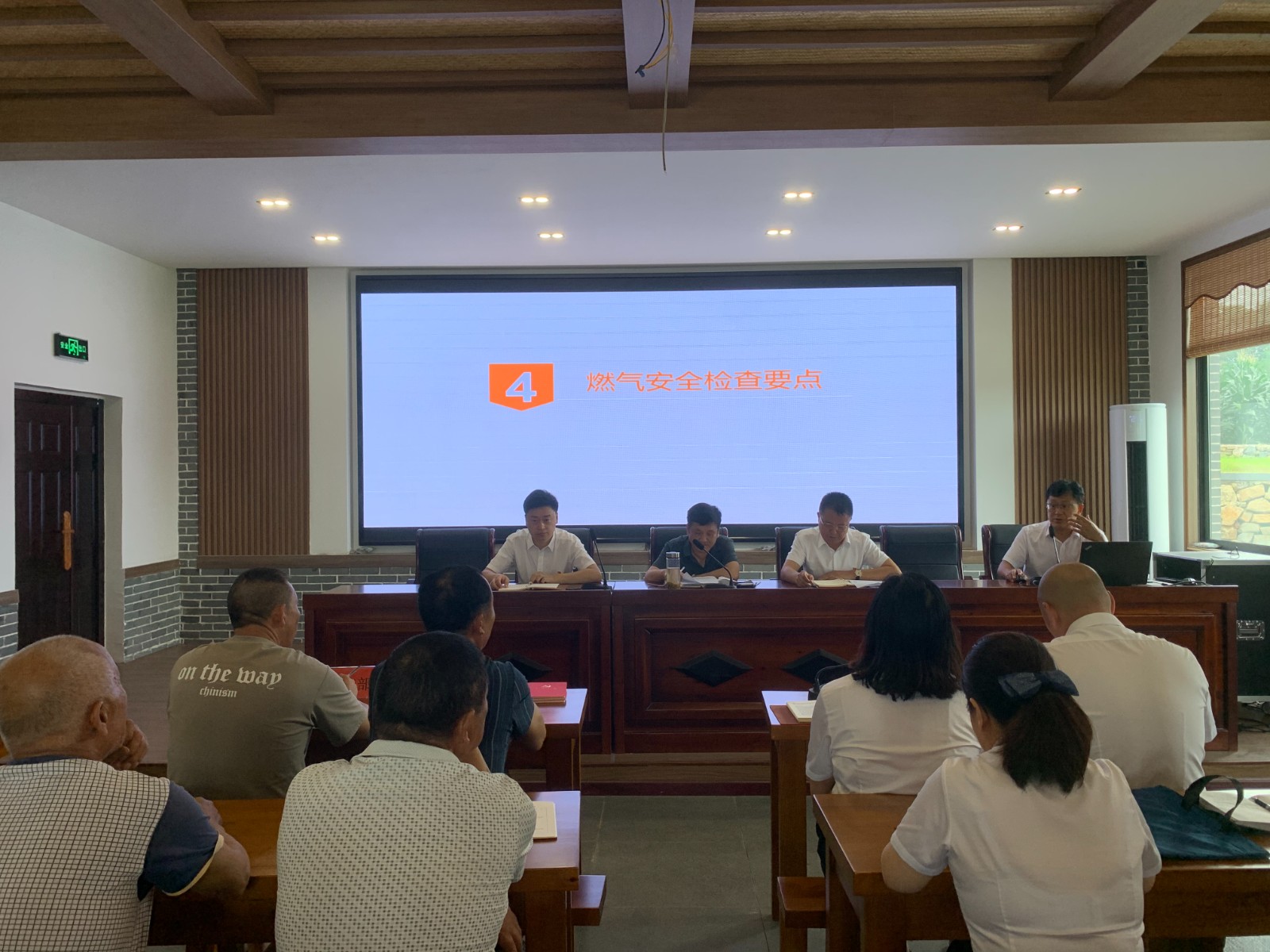 图1.jpg