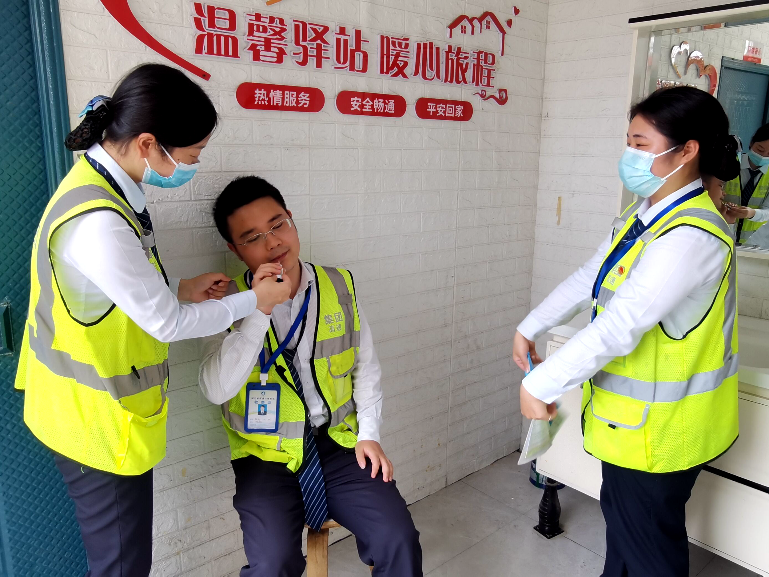 对“中暑”人员施救.png 对“中暑”人员施救.png