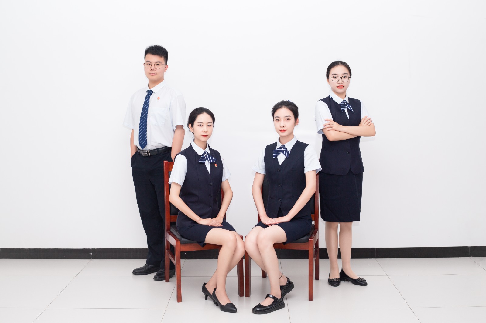 2.畅美荆门西服务队.jpg