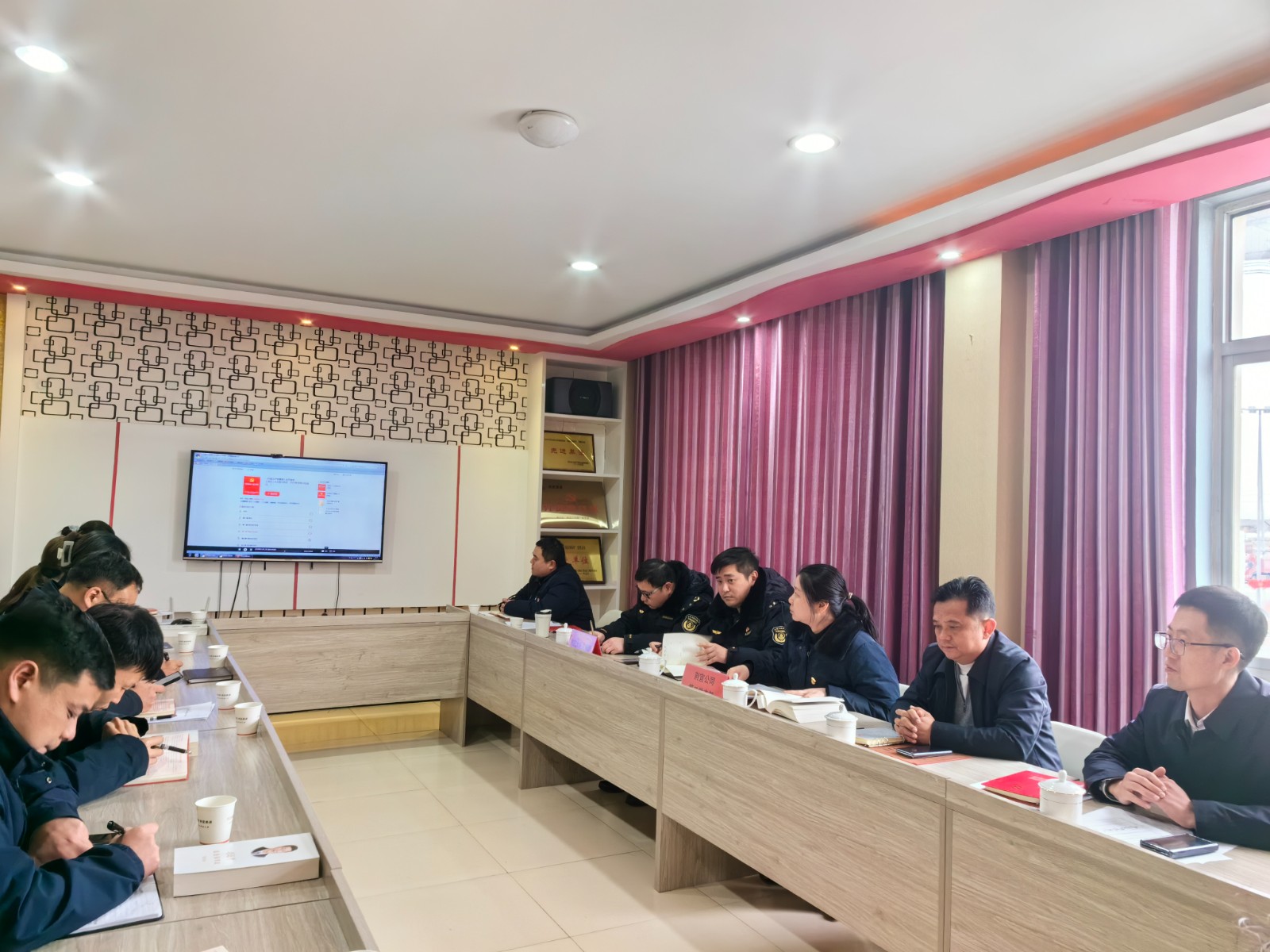 理论学习.jpg 理论学习.jpg