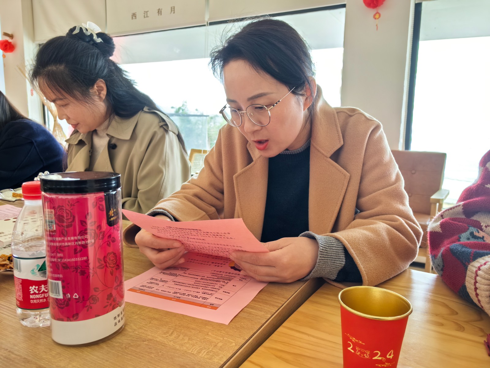 聆听两会声音 普及法律知识.jpg 聆听两会声音 普及法律知识.jpg