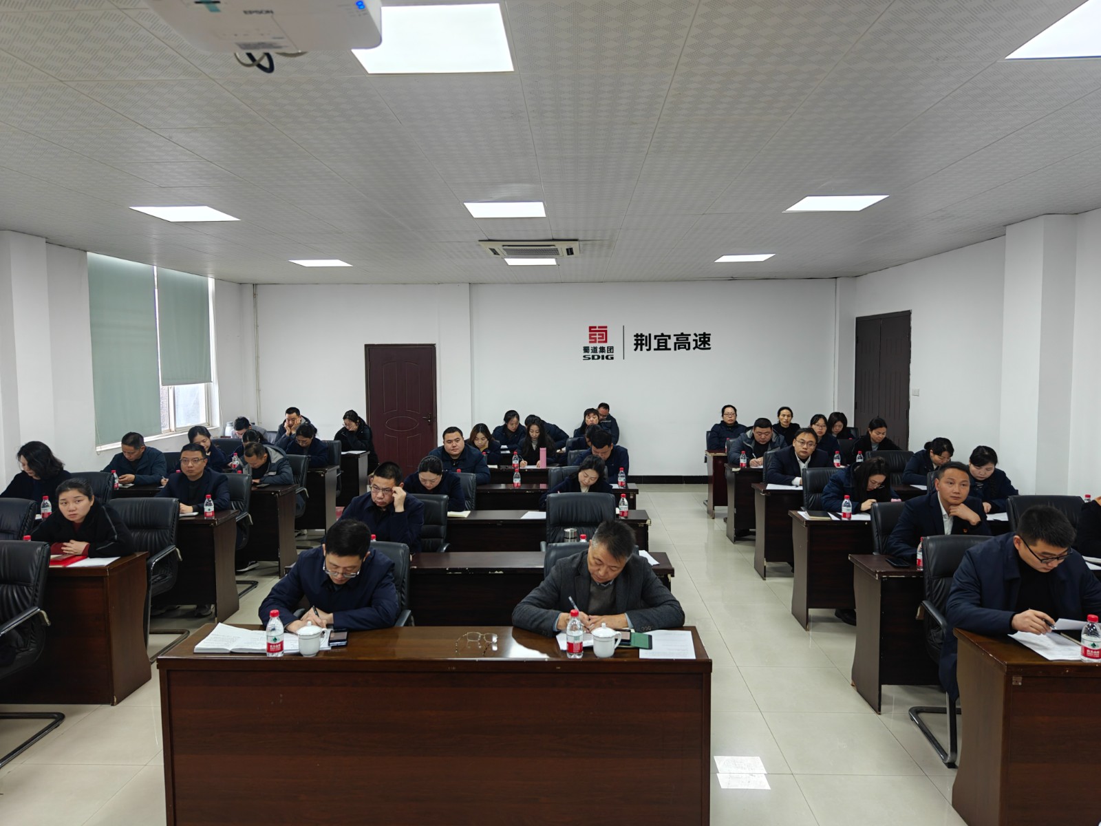 图3.jpg 图3.jpg