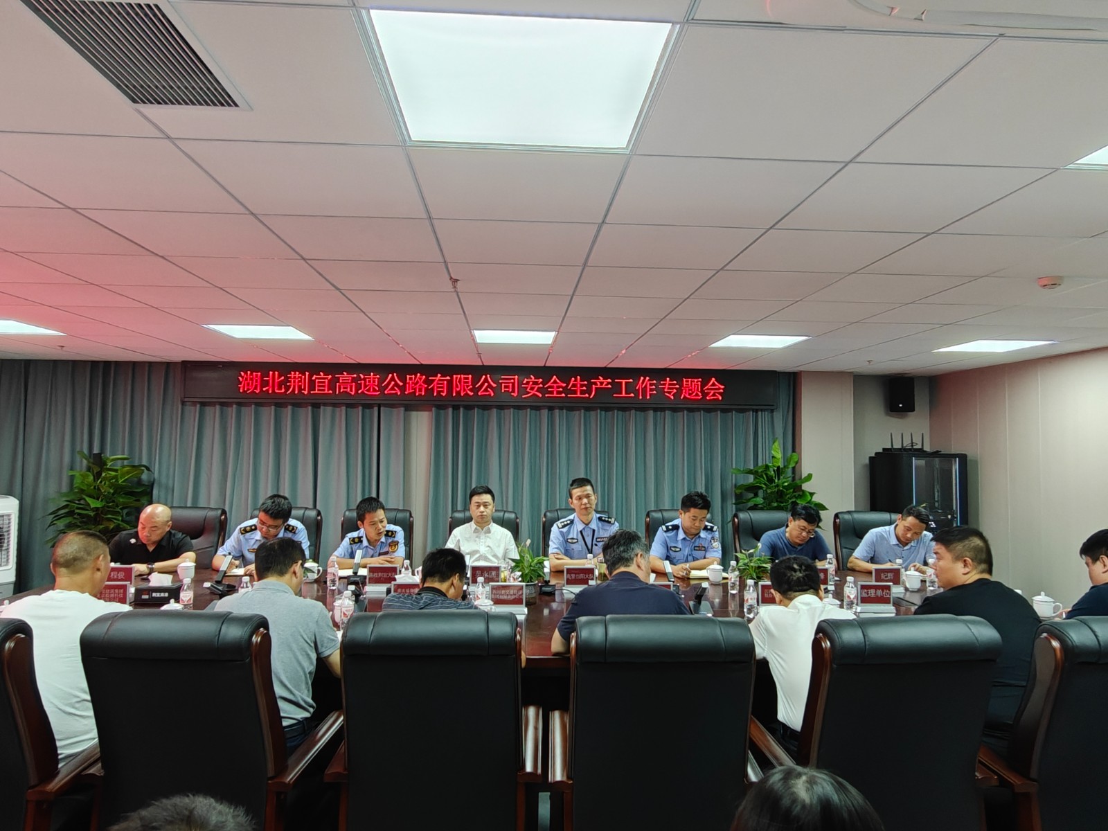 图1.jpg 图1.jpg
