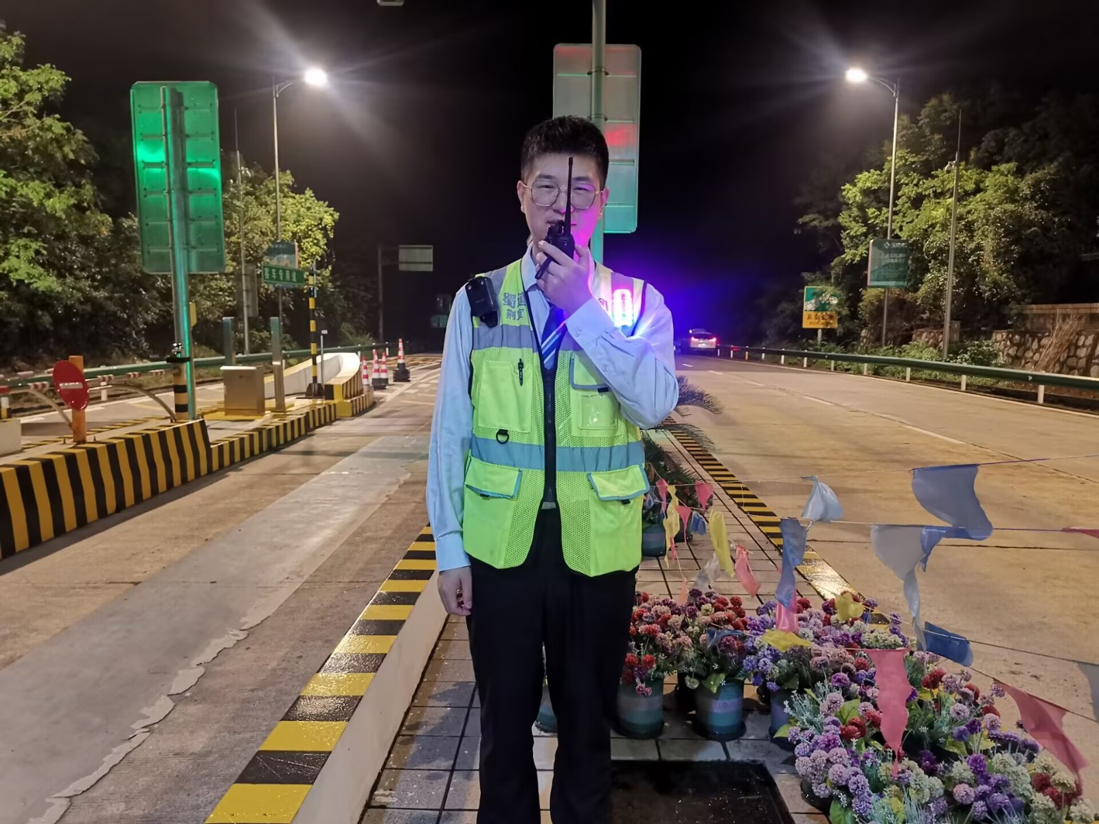 双莲:收费站的工作搭子1.jpg 双莲:收费站的工作搭子1.jpg