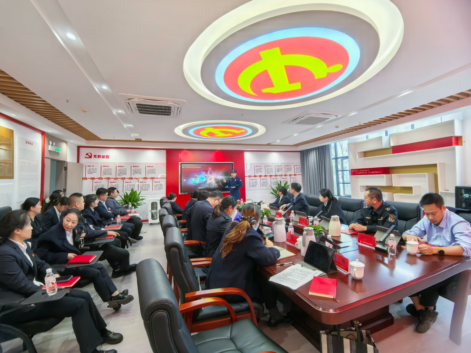消防员培训.jpg 消防员培训.jpg