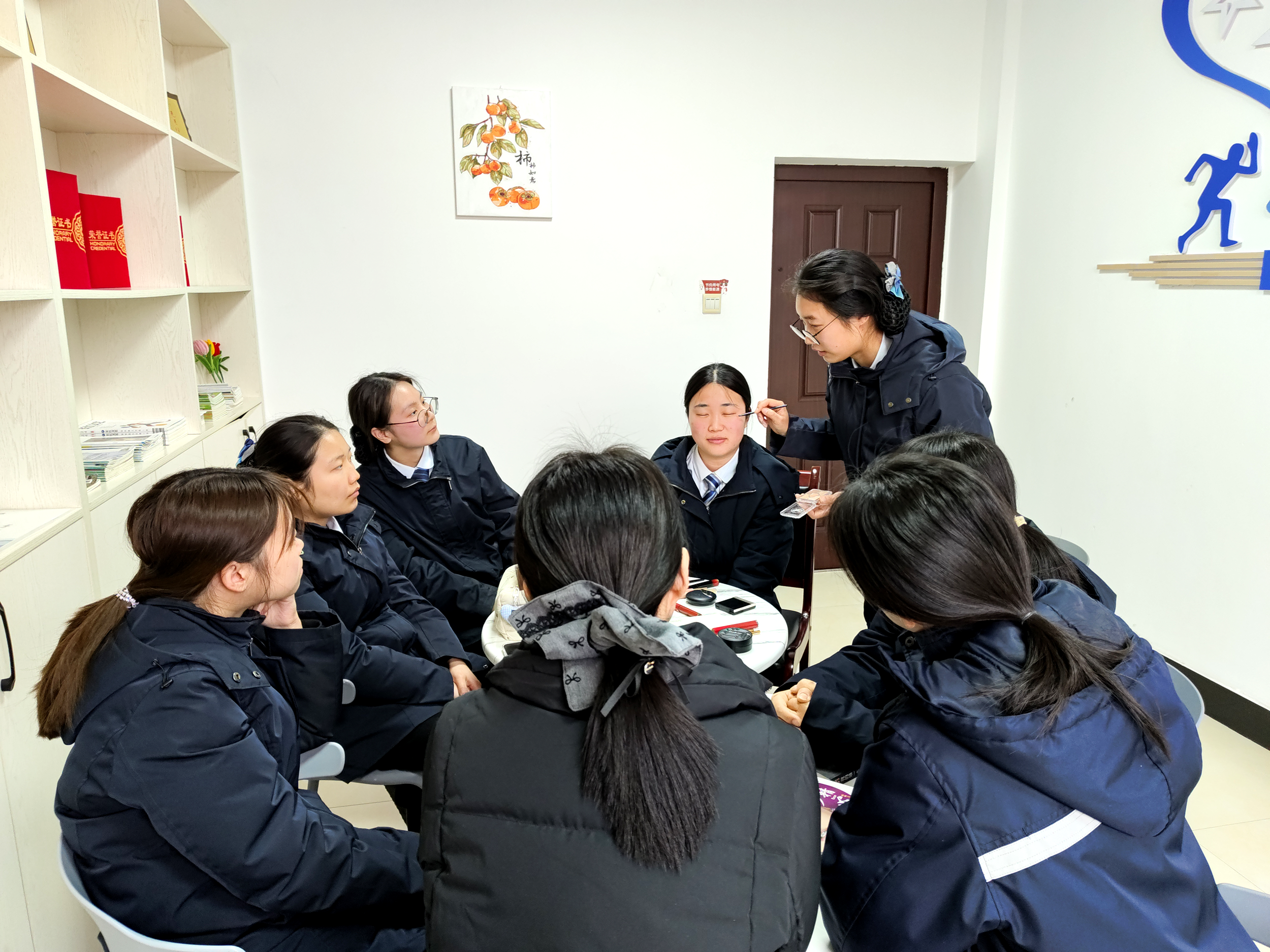 2.妆点人生_绽放“她”魅力.png 2.妆点人生_绽放“她”魅力.png