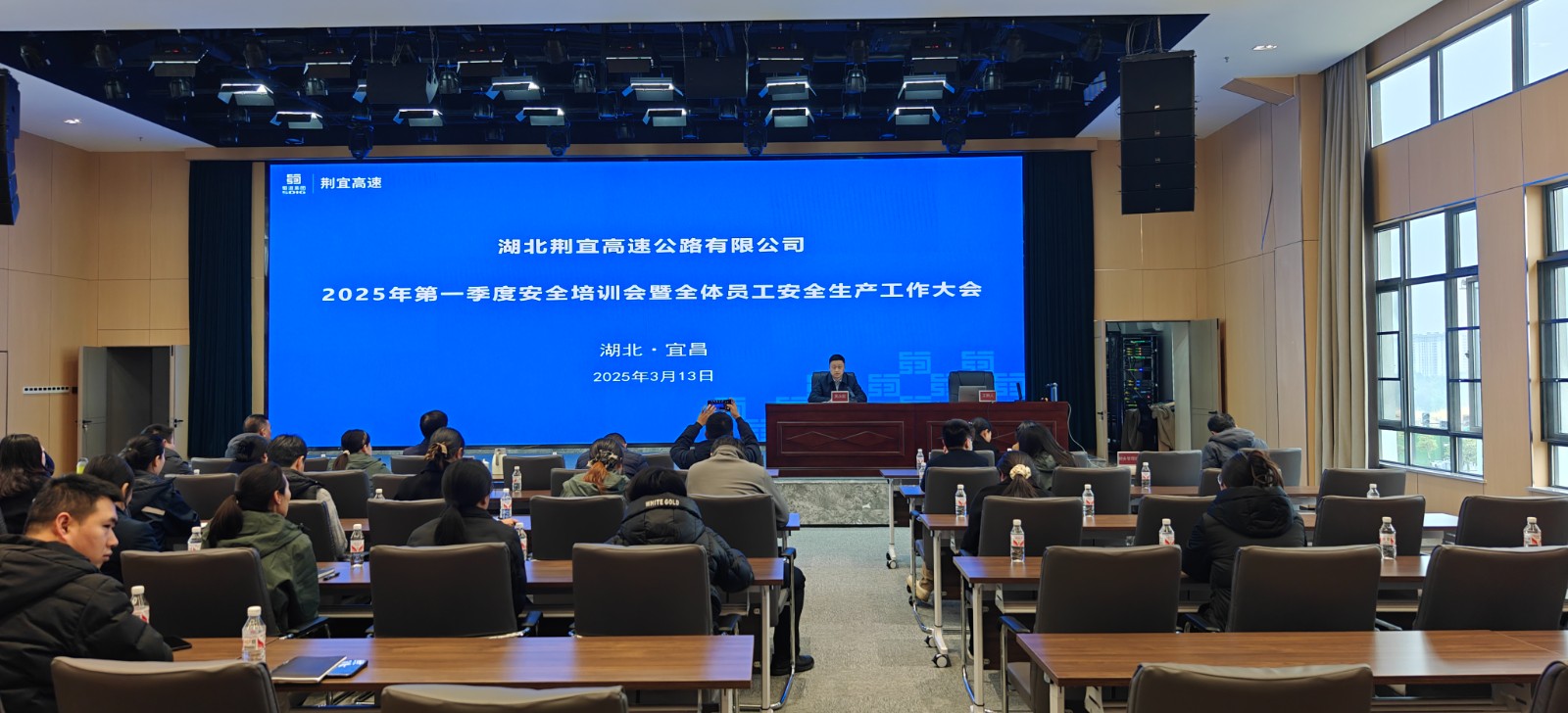 图1.jpg 图1.jpg