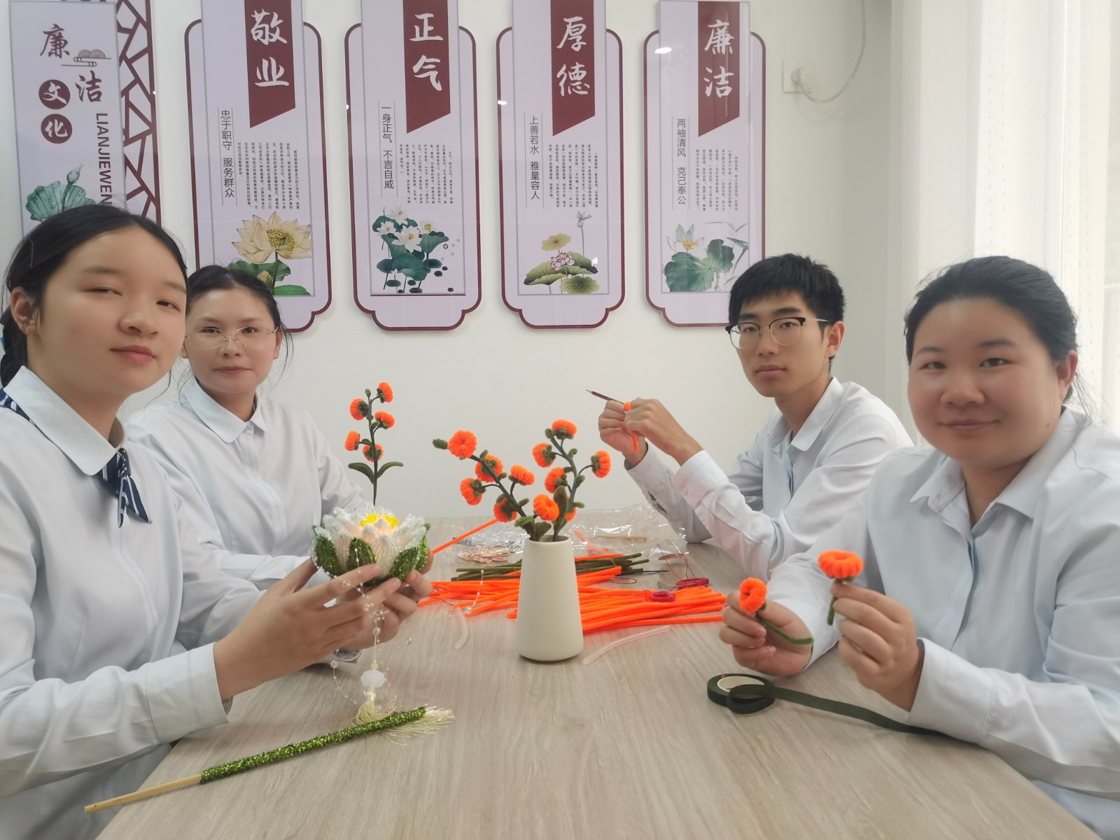 双莲管理所一路向莲手工制作.jpg